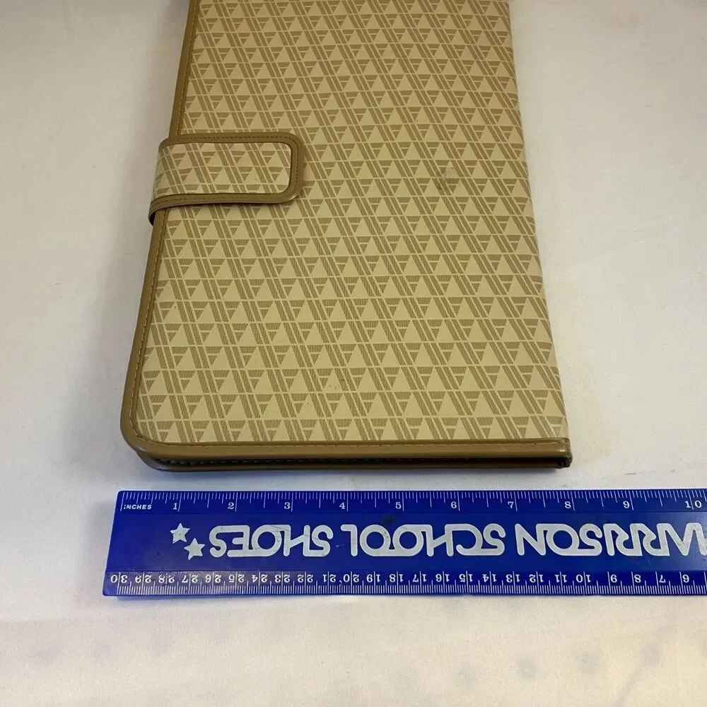 #6271 Avon Vintage Representative Jewelry case Beige 1970s